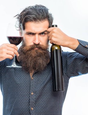 kırmızı şarap ile sakallı adam