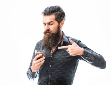 sakallı adam viski ile