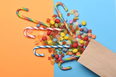 Marmelat ya da jöle şekerler renkli badem