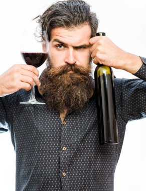 kırmızı şarap ile sakallı adam