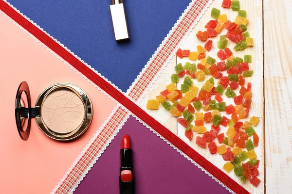 Cosmética infantil sobre fondo colorido —  Fotos de Stock