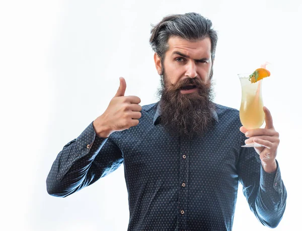 Bearded man with nonalcoholic cocktail — Stock Photo, Image