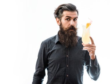 sakallı adam noalcoholic kokteyl ile