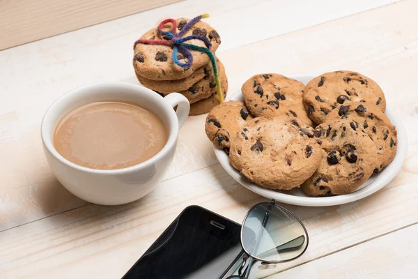 Tasse Kaffee mit Keksen — Stockfoto