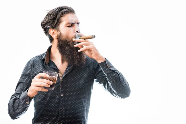 Człowiek z whisky i cygara — Zdjęcie stockowe