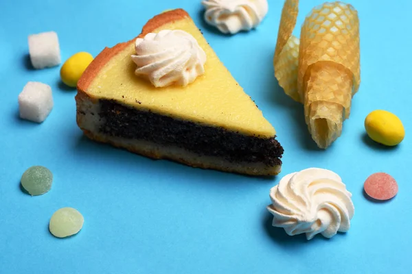 Slice of pie with sweets — Stock Photo, Image