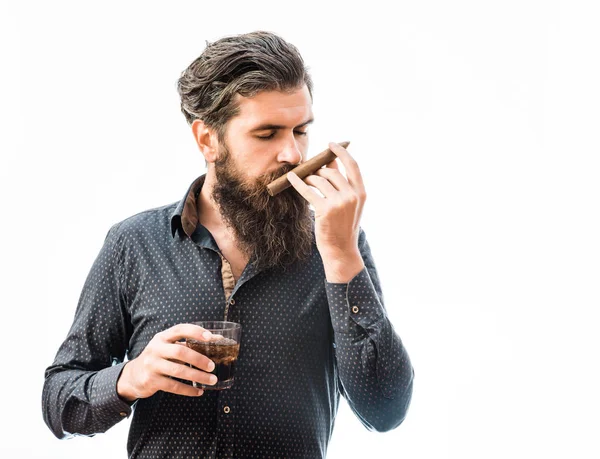 Homme avec cigare et whisky — Photo