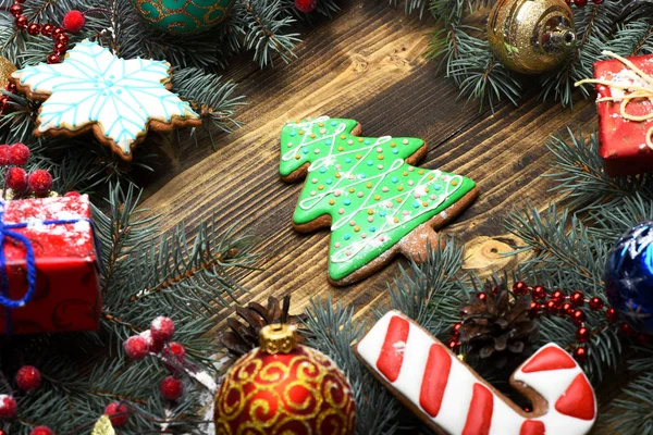 Färgglada firry jul krans — Stockfoto