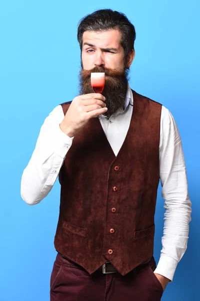 Serious handsome bearded man — Stock Photo, Image