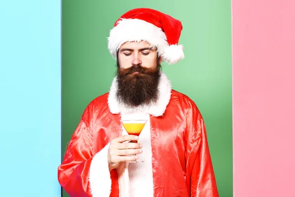 Sérieux barbu père Noël claus homme — Photo