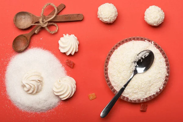 Marshmallow with spoons and sugar — Stock Photo, Image