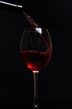 kırmızı şarap ile cam damla