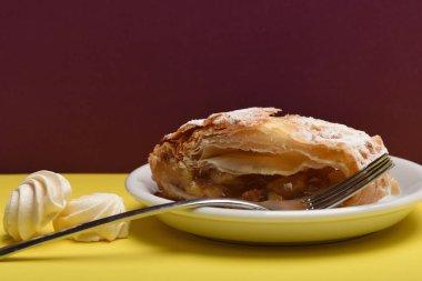 elma strudel marshmallow yakınındaki