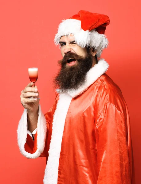 Schöner bärtiger Weihnachtsmann — Stockfoto