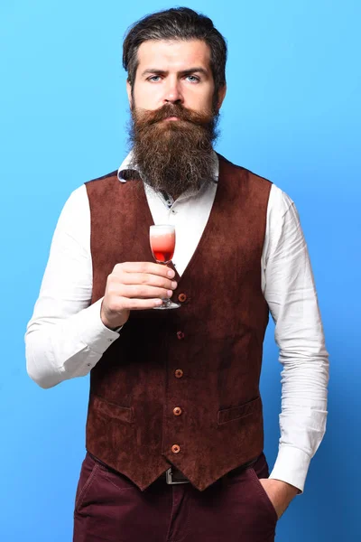 Serious handsome bearded man — Stock Photo, Image
