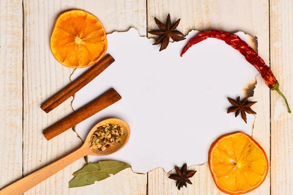 kaşığı baharat kompozisyonu