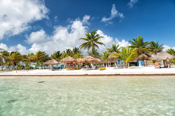 Playa de mar tropical — Foto de Stock