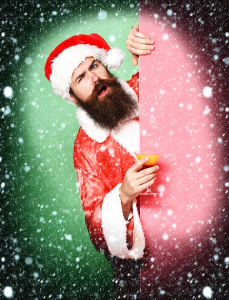 놀라운 수염 산타 클라우스 남자 — 스톡 사진
