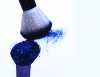 yumuşak kozmetik mavi glister gövdeli lineer fırçalar