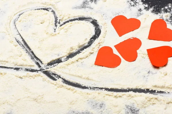 Decotarive heart painted on flour — Stock Photo, Image