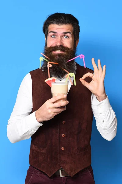 Surprised handsome bearded man — Stock Photo, Image
