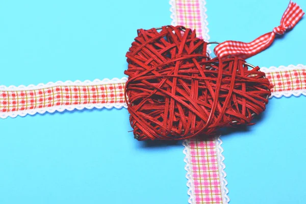Corazón rojo de San Valentín decorativo — Foto de Stock