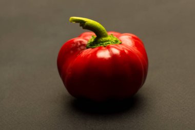 kırmızı taze biber