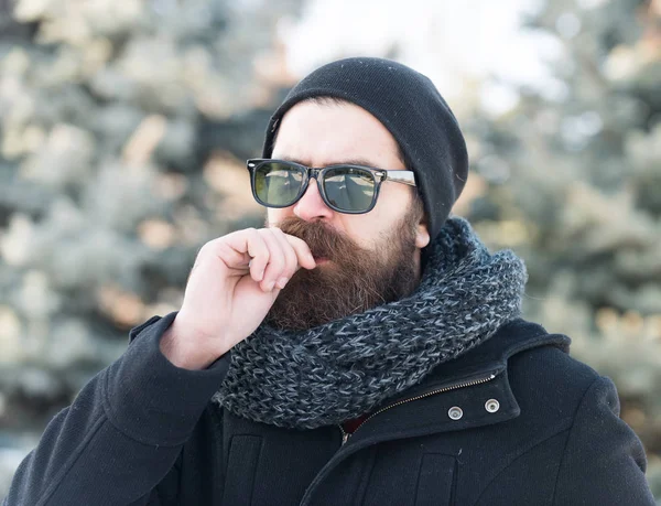 Bearded man on winter day — Stock Photo, Image