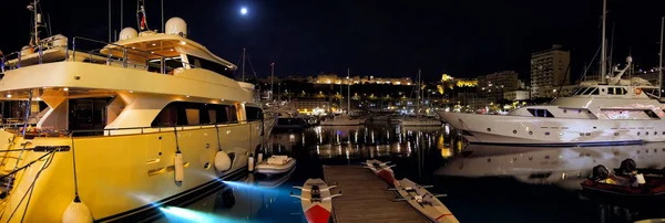 Luxusyachten oder Segelboote — Stockfoto