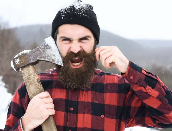 Hombre enojado o leñador brutal — Foto de Stock