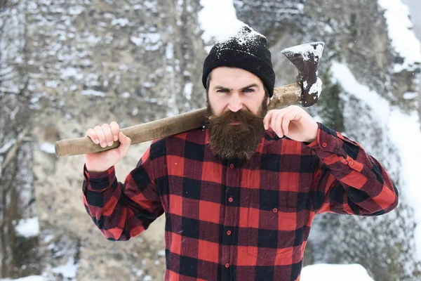 Snygg man eller skogshuggare — Stockfoto