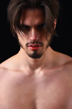 Sakallı maço adam portresi