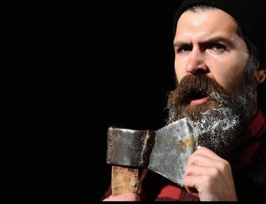 Baltalı korkak adam.