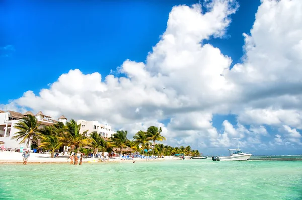 yaz plaj şemsiye kenarı ile