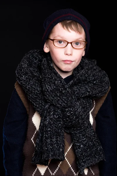 Pequeño chico nerd en gafas —  Fotos de Stock