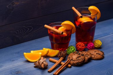 çay veya tarçın, portakal, süper Noel'de mulled şarap