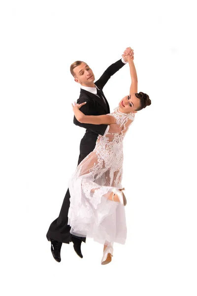 Pasangan dansa ballrom dalam pose tarian terisolasi pada bachgroun putih — Stok Foto