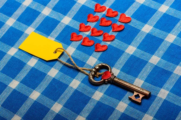 Conjunto de Valentim símbolo de amor com chave metálica e tag — Fotografia de Stock