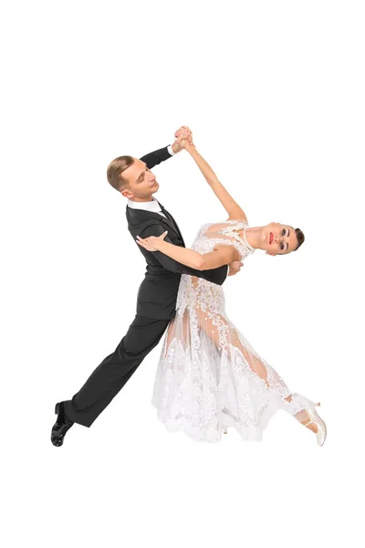 Ballrom casal de dança em uma pose de dança isolado em bachground branco — Fotografia de Stock