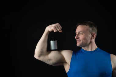 hap kavanoz, steroid kas vücut yakışıklı vücut geliştirmeci adamla tutar