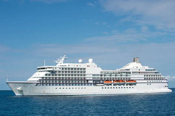 Grote luxe cruiseschip of voering Stockfoto