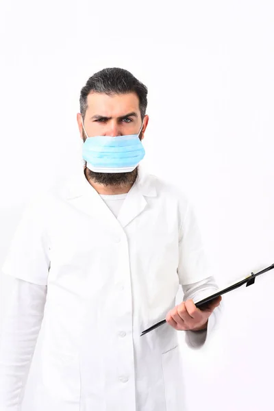 Brodaty brutalny kaukaski lekarz lub student podyplomowy — Zdjęcie stockowe
