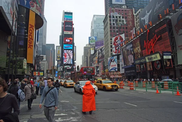 Geschäftige Zeiten quadratisch in New York, USA — Stockfoto