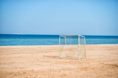 Deniz Sahil kum net ile futbol kapaklı