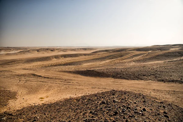 Dunas de deserto de areia marrom — Fotografia de Stock