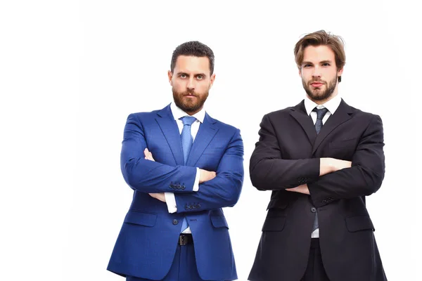 Adamların, kıyafeti ciddi yüzünü sakallı işadamları — Stok fotoğraf