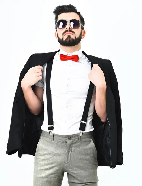 Homem barbudo, hipster caucasiano com bigode e óculos de sol — Fotografia de Stock