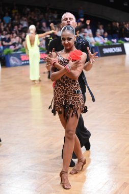 Latin çift dans poz dans