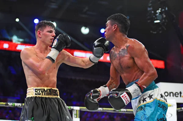 An unidentified boxers in the ring during fight for ranking points — Stock Photo, Image