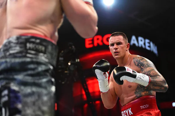 Boxeadores no identificados en el ring durante la lucha por los puntos de ranking — Foto de Stock